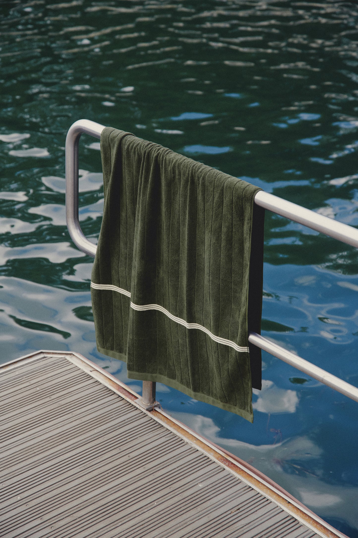 EMERALD HAND TOWEL / Moss