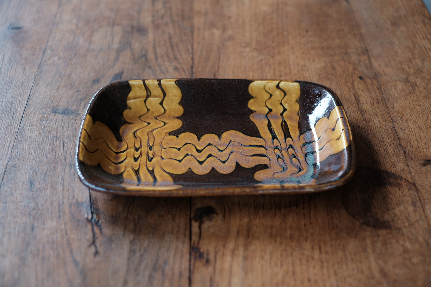 SLIPWARE PLATE / BROWN L①