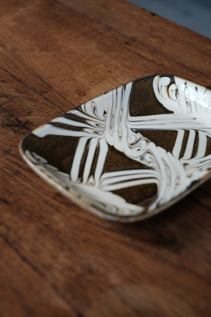 SLIPWARE PLATE / GREEN L①