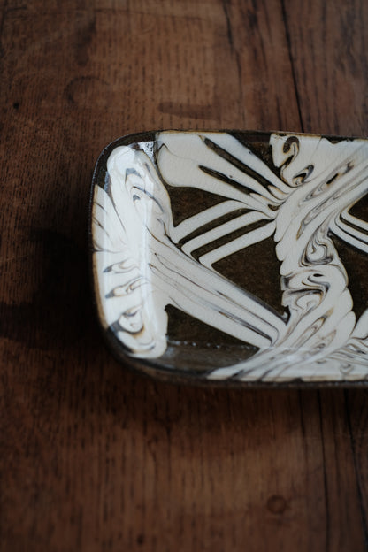 SLIPWARE PLATE / GREEN L①