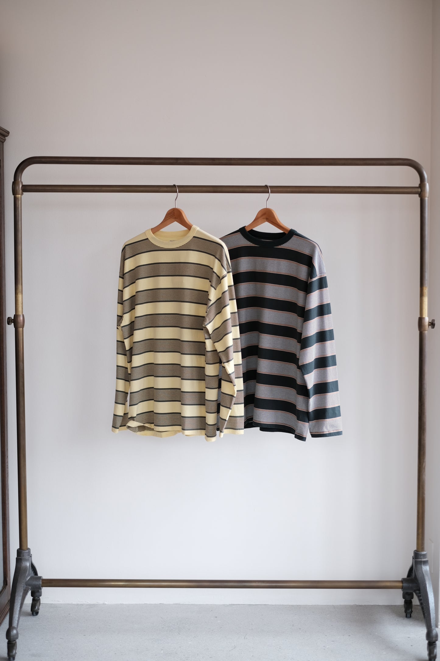 BORDER LS TOP / P.YELLOW x VIRIDIAN